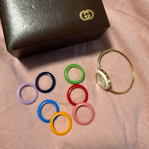 Gucci Gold Bezel Watch - Picture 4 of 4